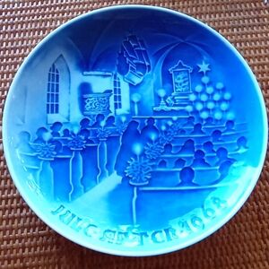 Vintage Jule-After-1968 blue and white B&G made in Denmark Christmas plate